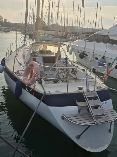 1979 Oyster Heritage 37'