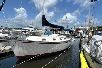 1987 Island Packet 31