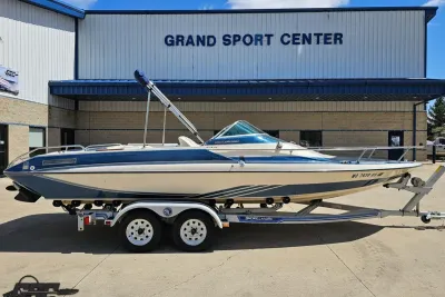 1988 Glastron/Carlson CVX-23