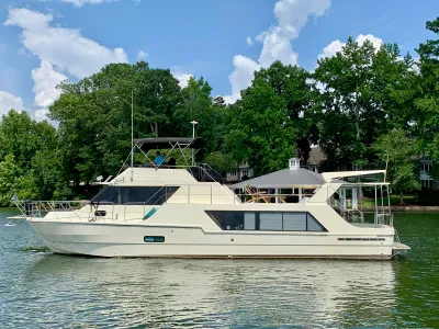 1988 Harbor Master 520 Coastal