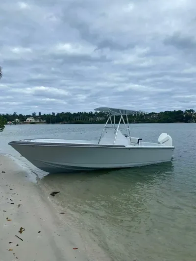1988 Intrepid 245 Center Console