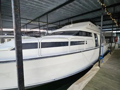 1989 Mediterranean Mainship/Salon