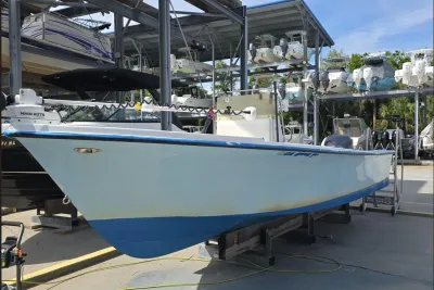 1993 C-Hawk 25 Center Console