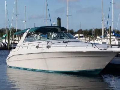 1995 Sea Ray Sundancer 330