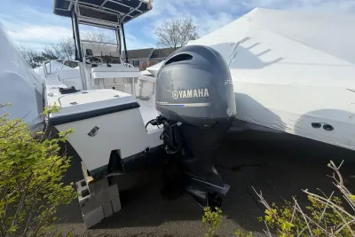 1997 Mako 221 Center Console