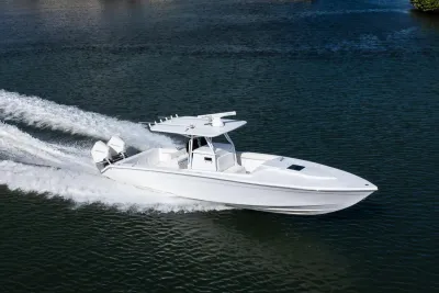 1997 Marlago Fs 35 Center Console Cuddy