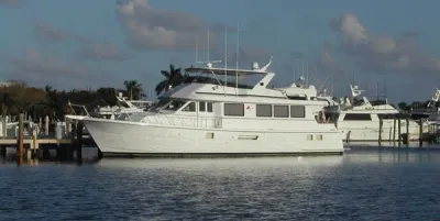 1998 Hatteras 74 Sport Deck Motor Yacht