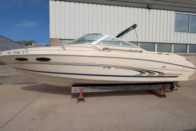 1998 Sea Ray 260 Signature