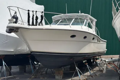 1998 Tiara Yachts 3500 Open