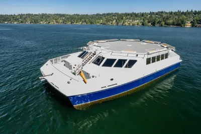 1999 Dakota Creek Catamaran Helicopter Capable