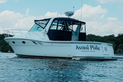1999 Tiara Yachts 3500 Open