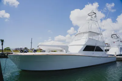 1999 Viking 58 Convertible