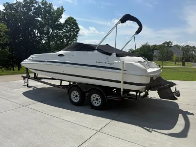 2000 Chris-Craft 232 Sport Deck