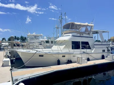 2000 Heritage East 36 Sundeck Trawler