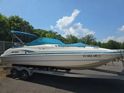 2000 Hurricane SunDeck 237 OB