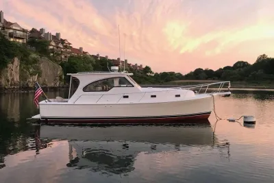 2000 Mainship Pilot 34 Sedan