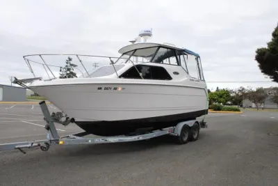2001 Bayliner 2452 Ciera Express