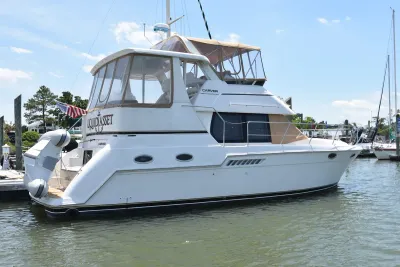 2001 Carver 356 MOTORYACHT
