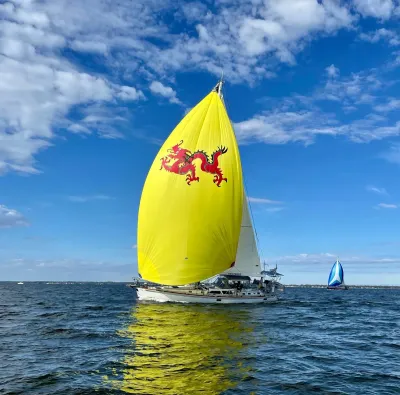 2001 Hylas 54