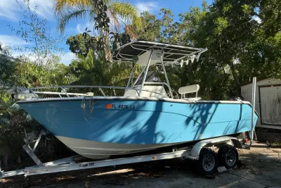 2002 Fishmaster 212 Travis Editon