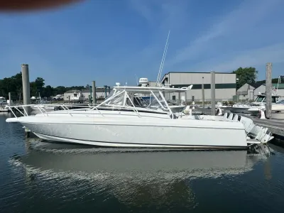 2002 Intrepid 377 Walkaround