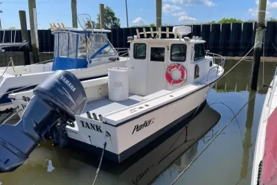 2002 Parker 2520 Deep Vee Sport Cabin