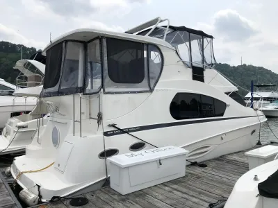 2003 Silverton 35 Motor Yacht