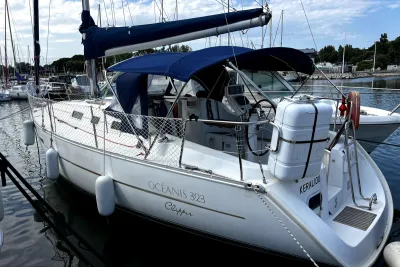 2004 Beneteau Oceanis Clipper 323