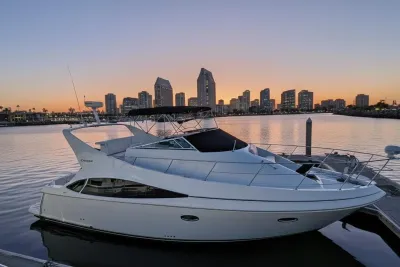 2004 Carver 360 Mariner