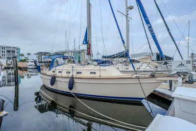 2004 Island Packet 370