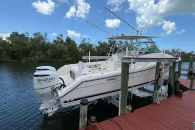 2004 Pursuit 3070 Express