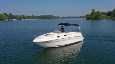 2004 Sea Ray 240 Sundancer