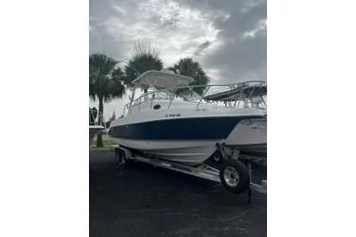 2005 Aquasport 275 Explorer
