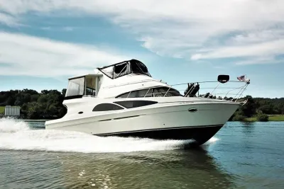 2005 Carver 41 Cockpit Motor Yacht