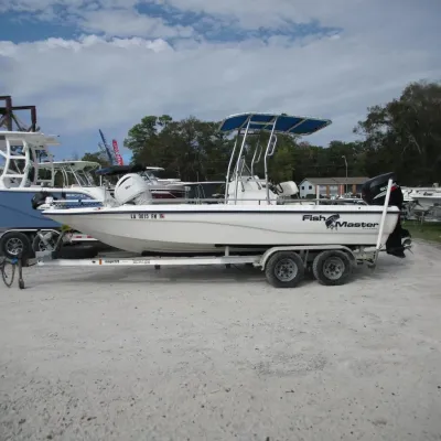 2005 Fishmaster 22