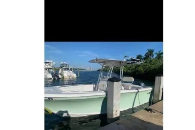 2005 Sailfish 236 CC