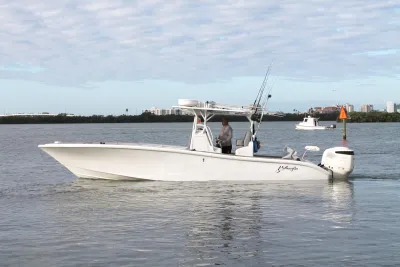 2005 Yellowfin 31 Center Console