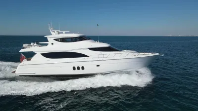 2006 Hatteras 80 Motor Yacht Sky Lounge