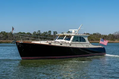 2006 Hinckley Talaria 44