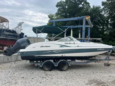 2006 Hurricane SunDeck 237 DC OB