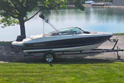 2006 Monterey 194FS Montura