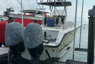 2006 Pursuit 2570 Center Console