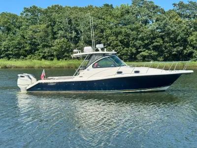 2006 Pursuit 3370 Offshore