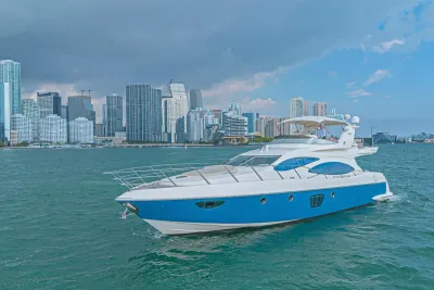 2007 Azimut 68E