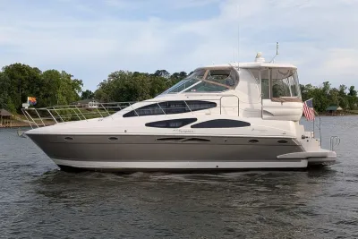 2008 Cruisers Yachts 415 Express Motoryacht