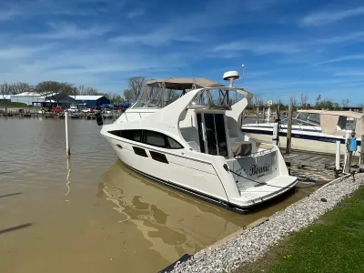 2009 Carver 36 Mariner