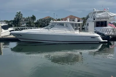 2010 Intrepid 430 Sport Yacht