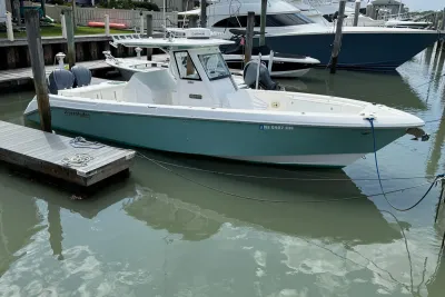 2012 Everglades 325 Center Console