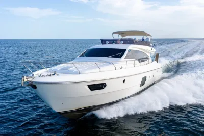 2013 Ferretti Yachts 620