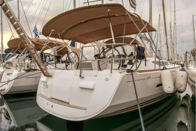 2013 Jeanneau Sun Odyssey 439